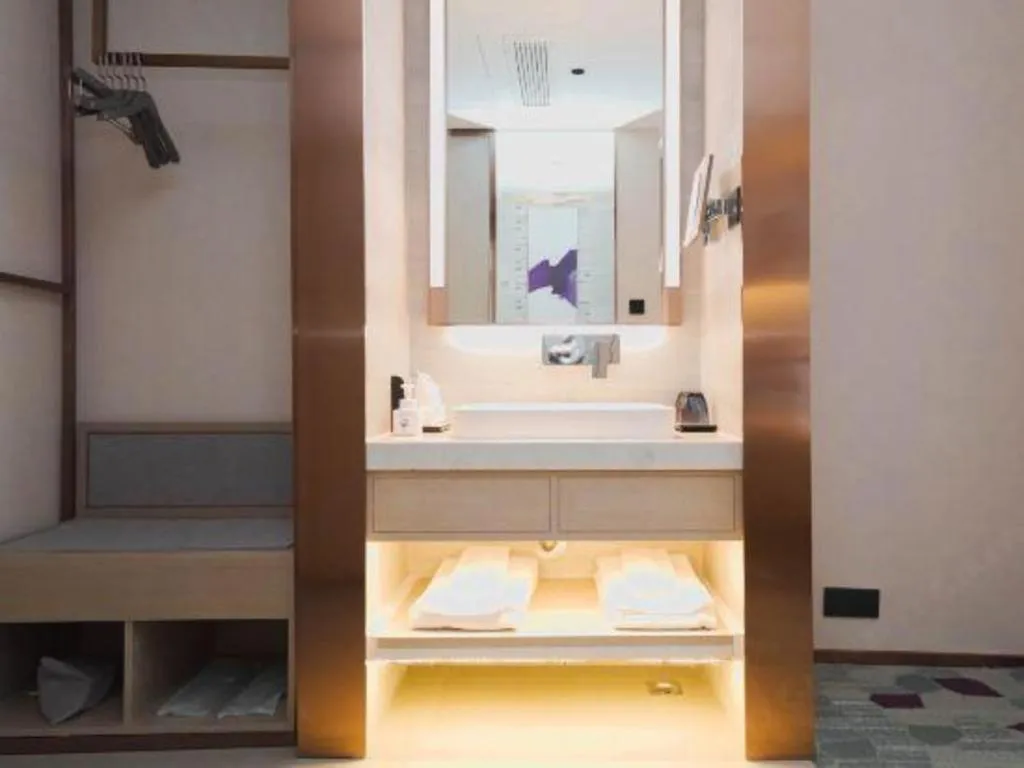 Lavande Hotel Shanghai Jing'an Shibei Gaoxin