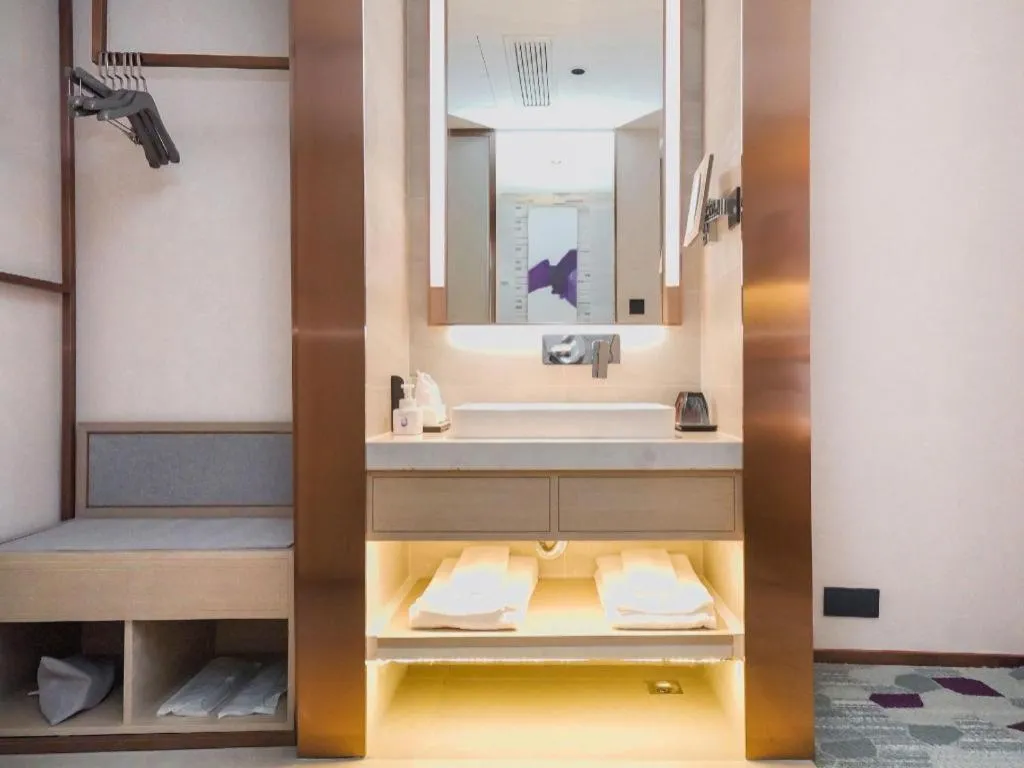 Lavande Hotel Shanghai Jing'an Shibei Gaoxin