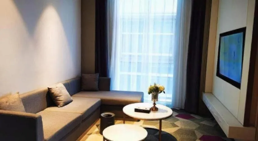 Lavande Hotel Shanghai Jing'an Shibei Gaoxin