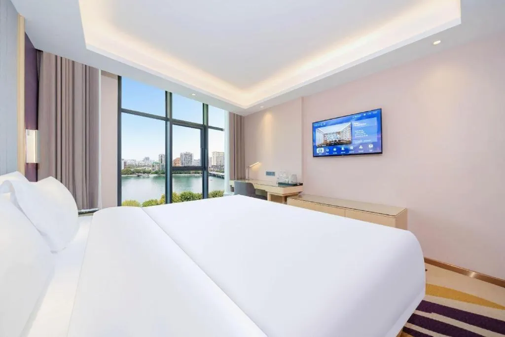 Bed in Lavande Hotel Shaoguan Bainian East Street Fengcai Building