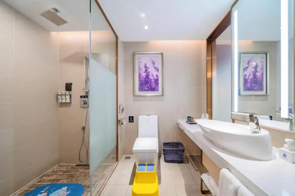 Lavande Hotel Shaoguan Bainian East Street Fengcai Building