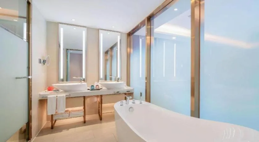 Lavande Hotel Shaoguan Bainian East Street Fengcai Building