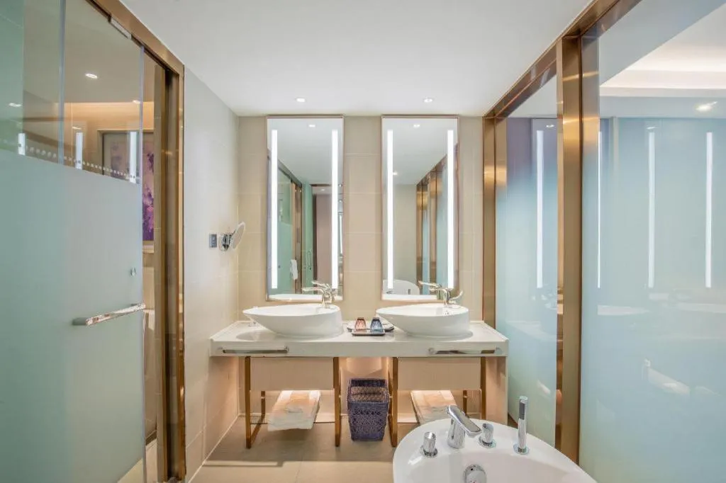 Lavande Hotel Shaoguan Bainian East Street Fengcai Building