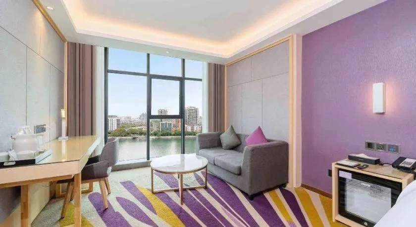 Lavande Hotel Shaoguan Bainian East Street Fengcai Building