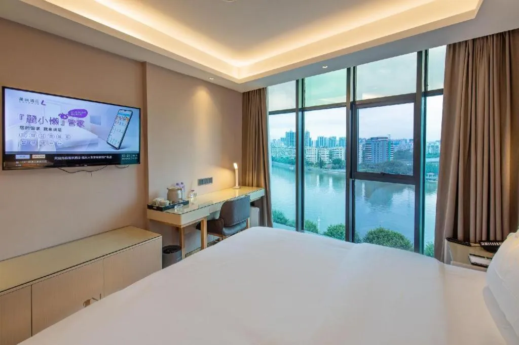 Bed in Lavande Hotel Shaoguan Bainian East Street Fengcai Building