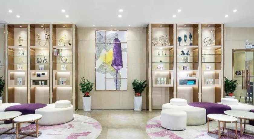 Lavande Hotel Shaoguan Bainian East Street Fengcai Building