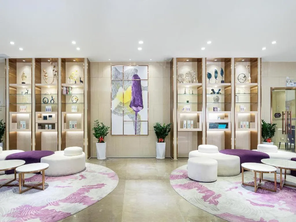 Lavande Hotel Shaoguan Bainian East Street Fengcai Building