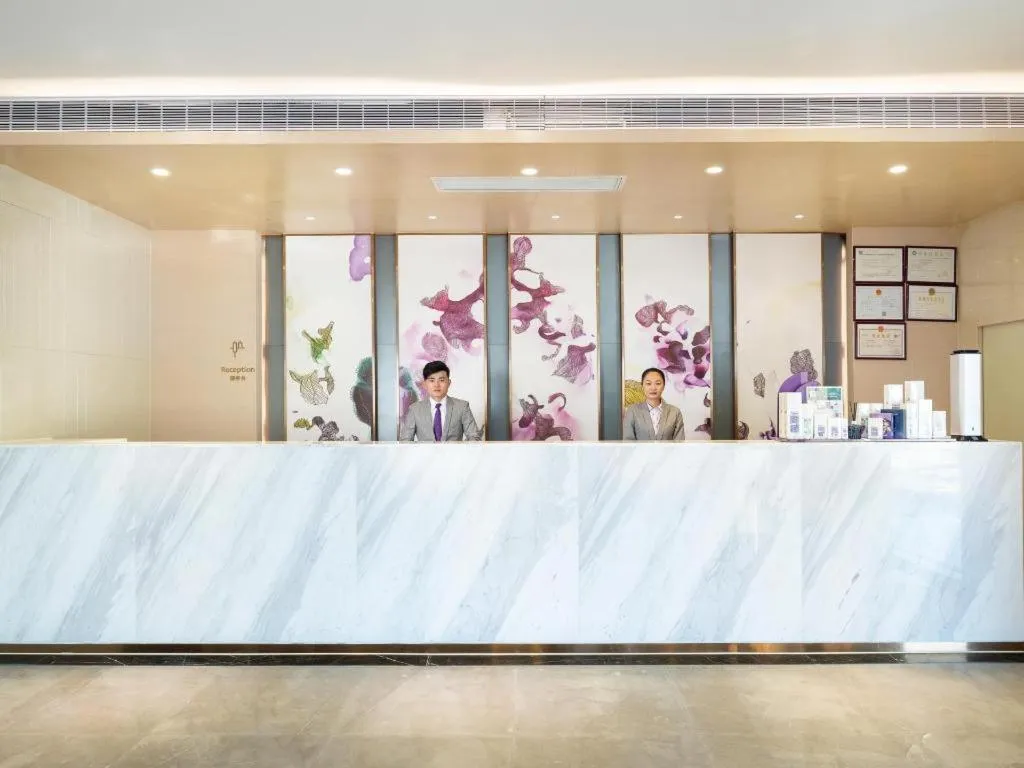 Lavande Hotel Shaoguan Bainian East Street Fengcai Building