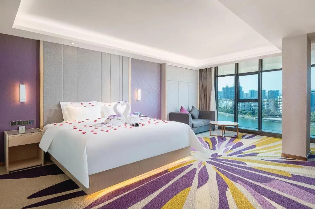 Bed in Lavande Hotel Shaoguan Bainian East Street Fengcai Building