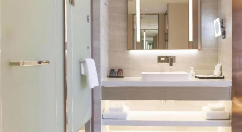 Lavande Hotel Nanchang Aixihu Shida