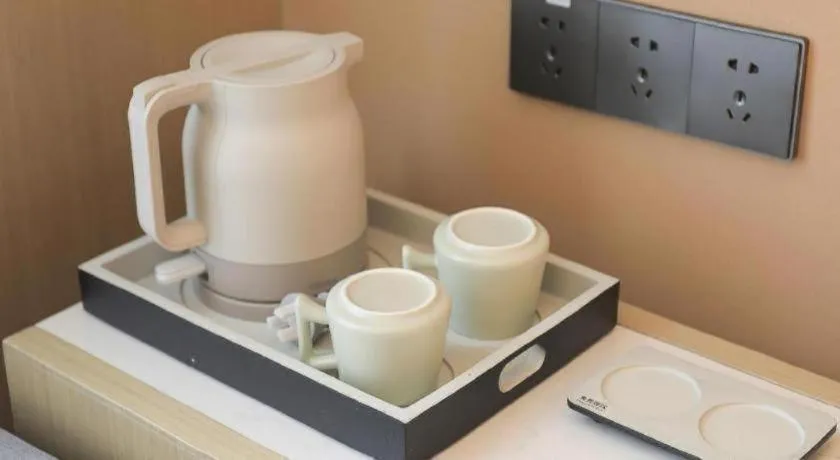 Lavande Hotel Nanchang Aixihu Shida