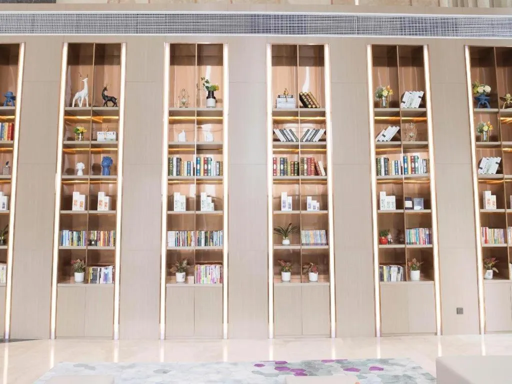 Lavande Hotel Nanchang Aixihu Shida