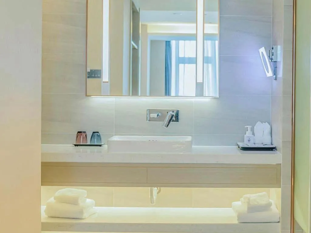 Lavande Hotel Nanchang Aixihu Shida