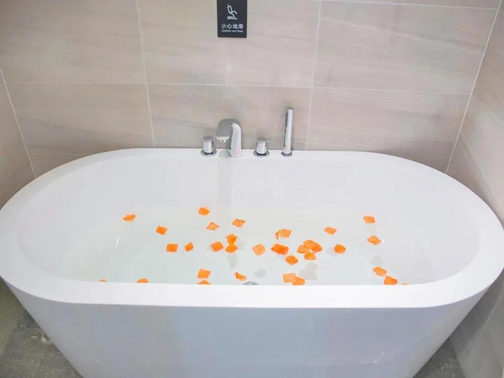 Lavande Hotel Nanchang Aixihu Shida