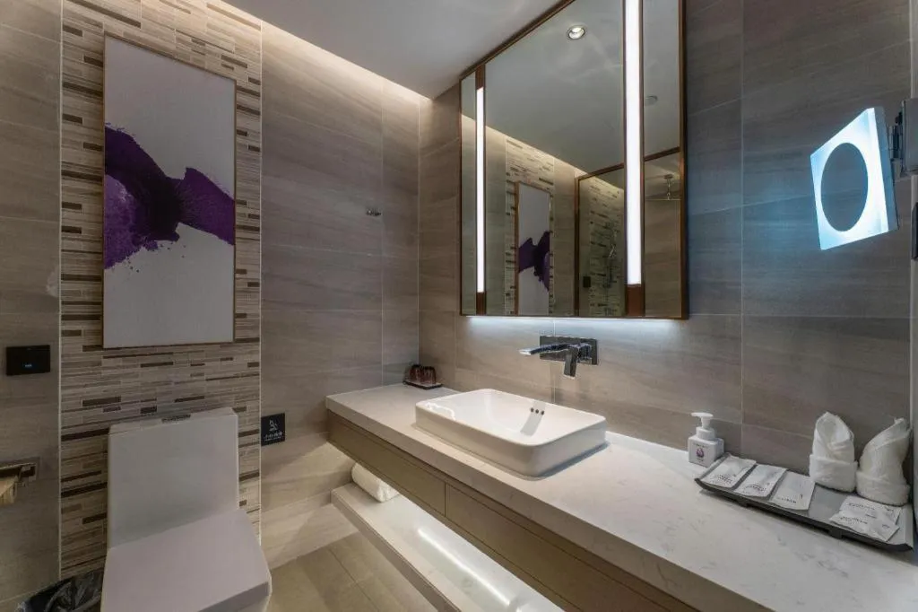 Lavande Hotel Nanchang Aixihu Shida