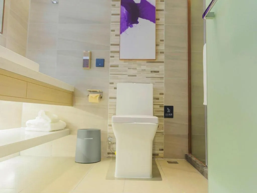 Lavande Hotel Nanchang Aixihu Shida