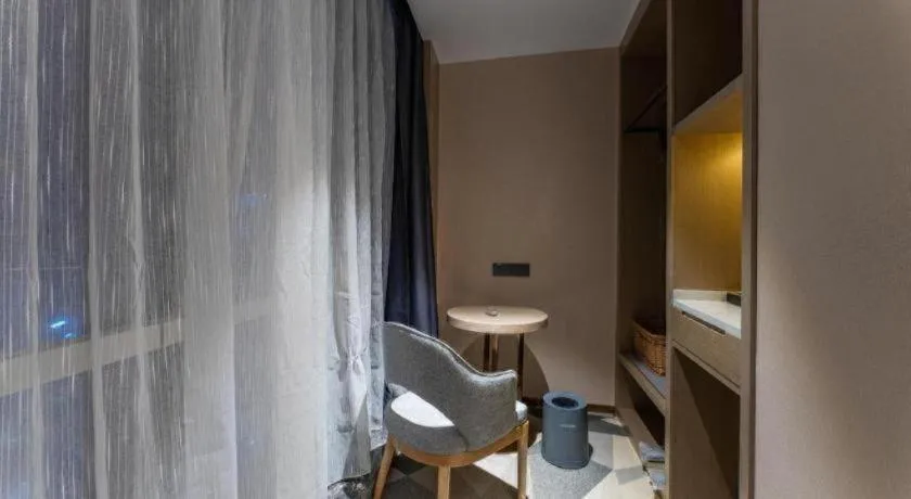 Lavande Hotel Nanchang Aixihu Shida