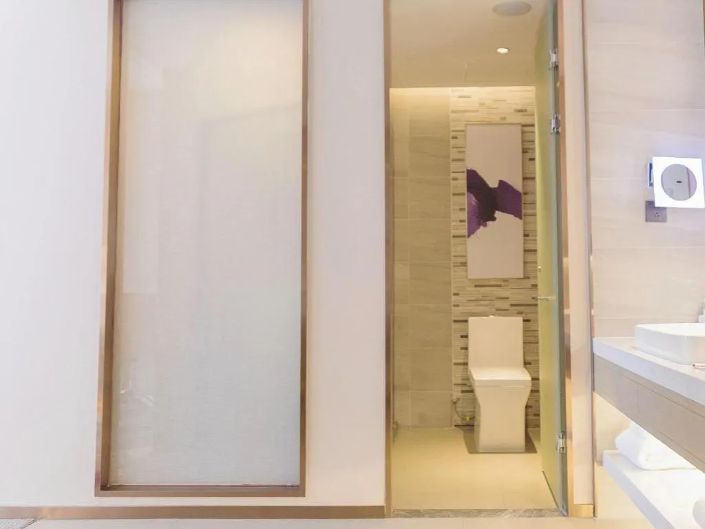 Lavande Hotel Nanchang Aixihu Shida