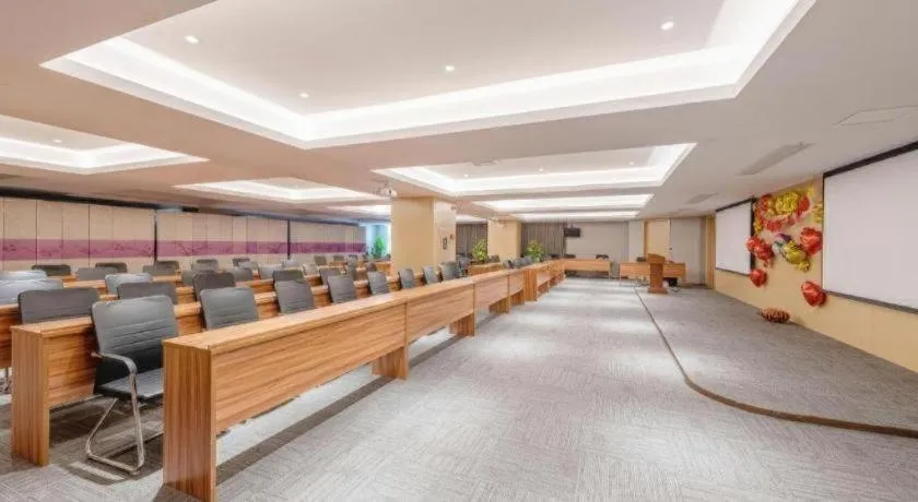 Lavande Hotel Dongguan Shijie Jiarong Shopping Plaza Liuhua Metro Station