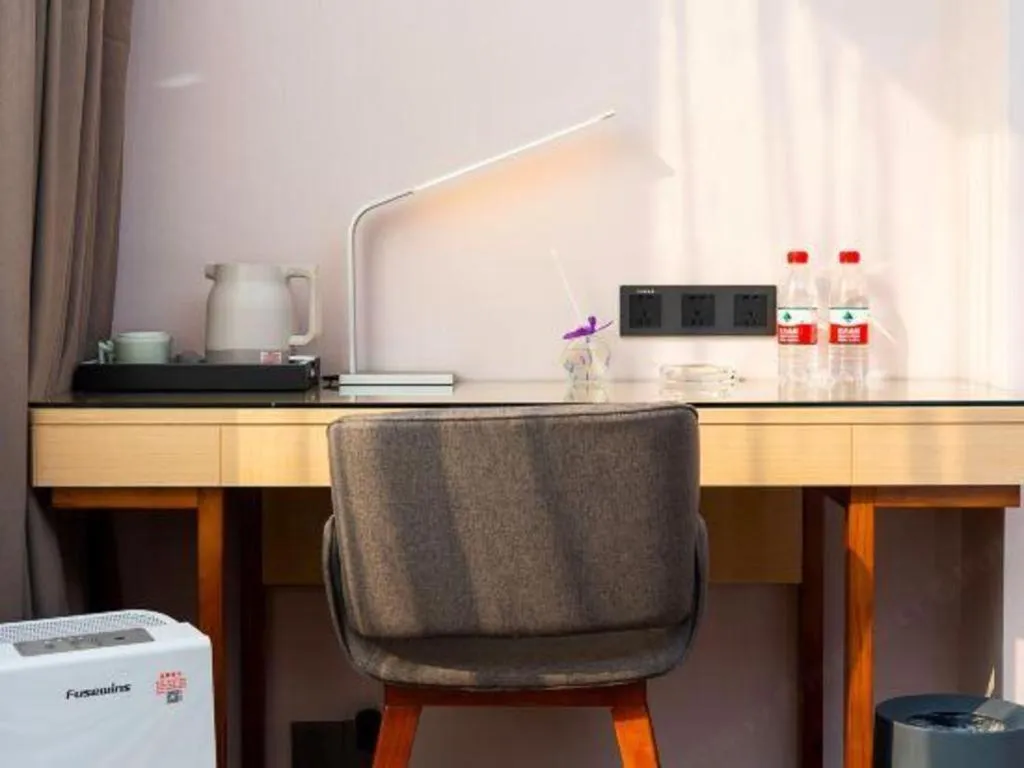 Lavande Hotel Dongguan Shijie Jiarong Shopping Plaza Liuhua Metro Station