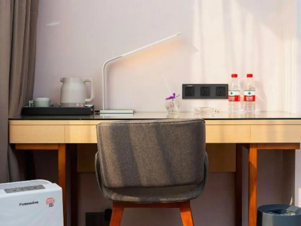 Lavande Hotel Dongguan Shijie Jiarong Shopping Plaza Liuhua Metro Station