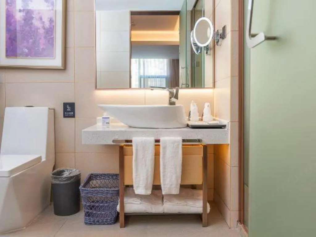 Lavande Hotel Dongguan Shijie Jiarong Shopping Plaza Liuhua Metro Station