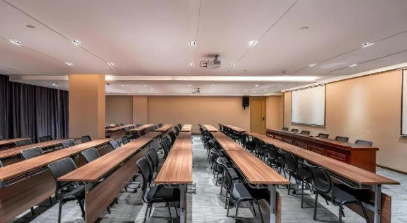 Lavande Hotel Chaozhou Fortune Center Lin Street