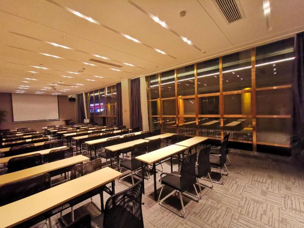 Lavande Hotel Wuxi East Railway Station