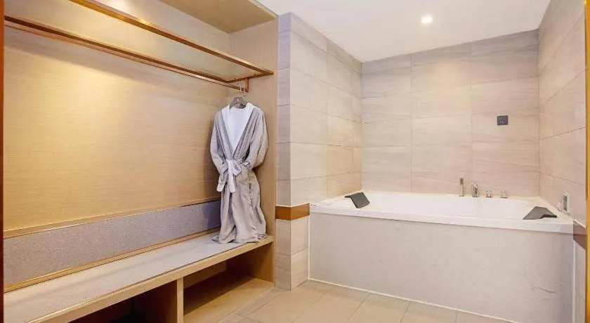 Lavande Hotel Xuchang Pangdonglai Hengdajinhui Plaza