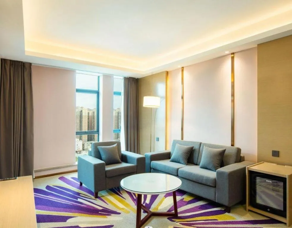 Lavande Hotel Shanwei Haifeng Fenghuang New City Tianhong Plaza