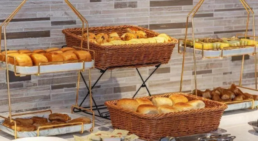 Lavande Hotel Pingnan Financial Investment Building