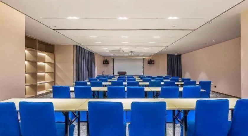 Lavande Hotel Pingnan Financial Investment Building