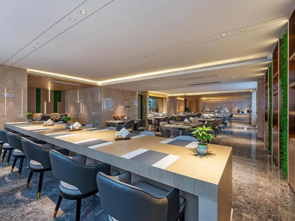 Lavande Hotel Pingnan Financial Investment Building