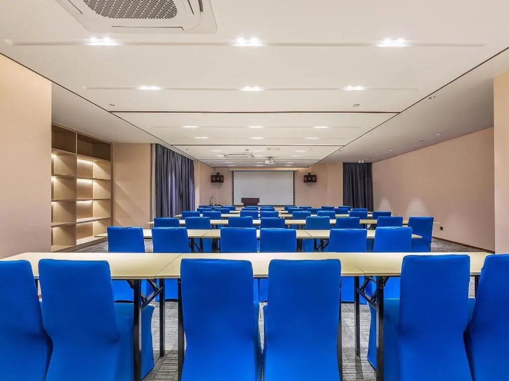 Lavande Hotel Pingnan Financial Investment Building