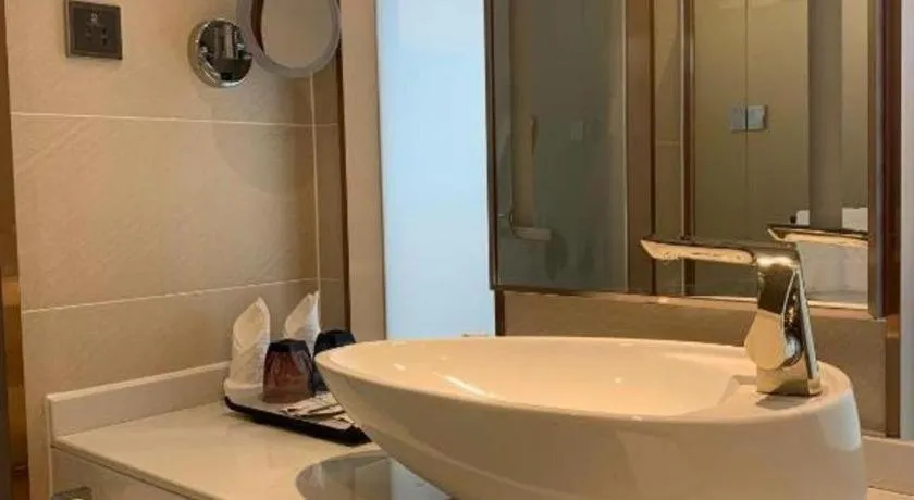 Lavande Hotel Yantai Laiyang City Center