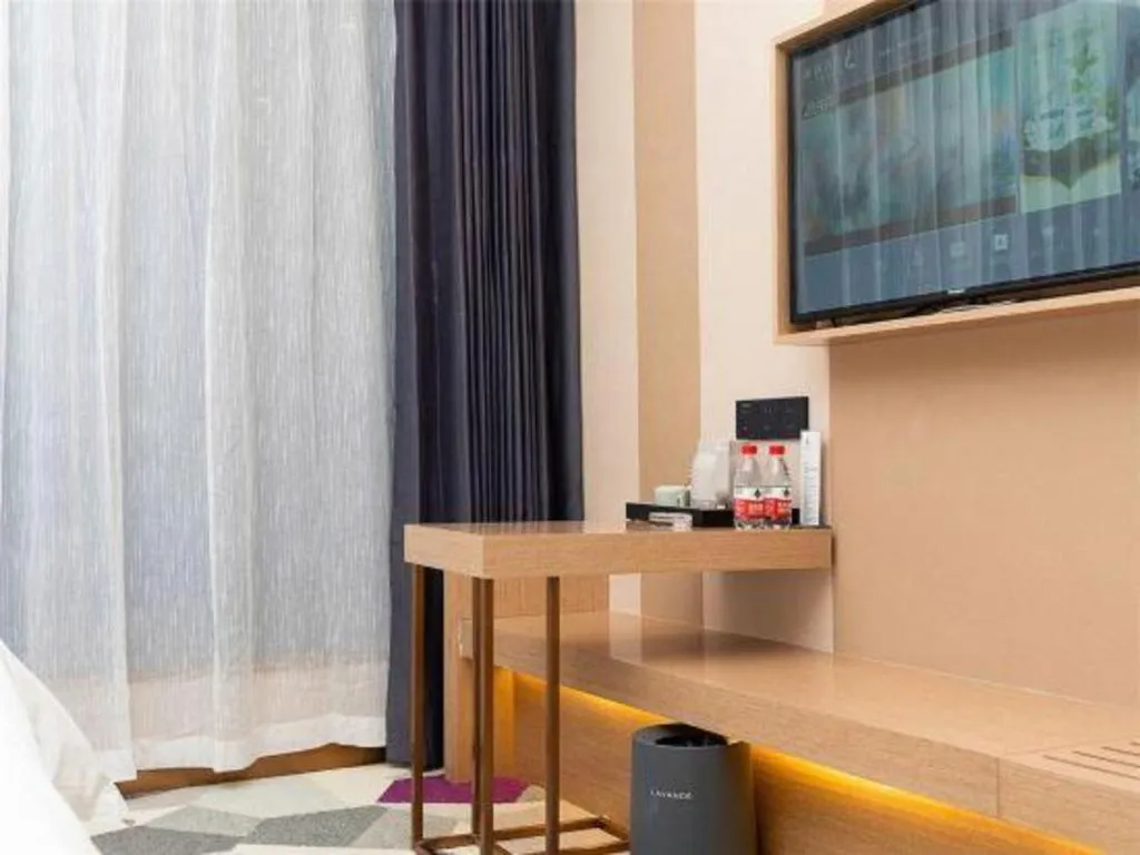 Lavande Hotel Foshan Shunde Daliang Qinghuiyuan Shihu Road