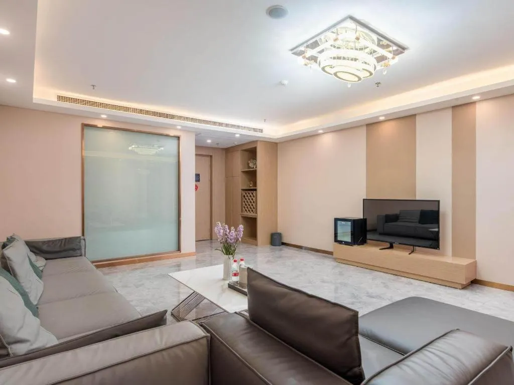 Lavande Hotel Foshan Shunde Daliang Qinghuiyuan Shihu Road