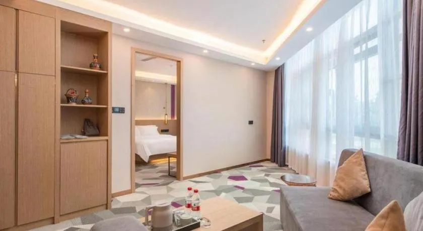 Lavande Hotel Foshan Shunde Daliang Qinghuiyuan Shihu Road