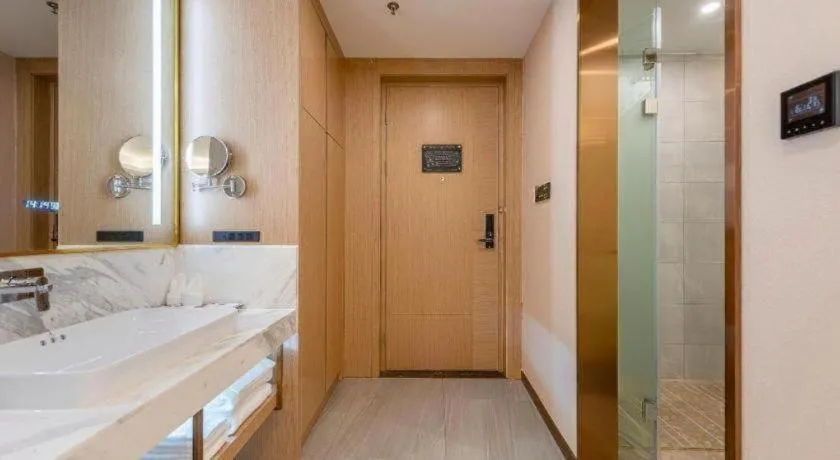 Lavande Hotel Foshan Shunde Daliang Qinghuiyuan Shihu Road