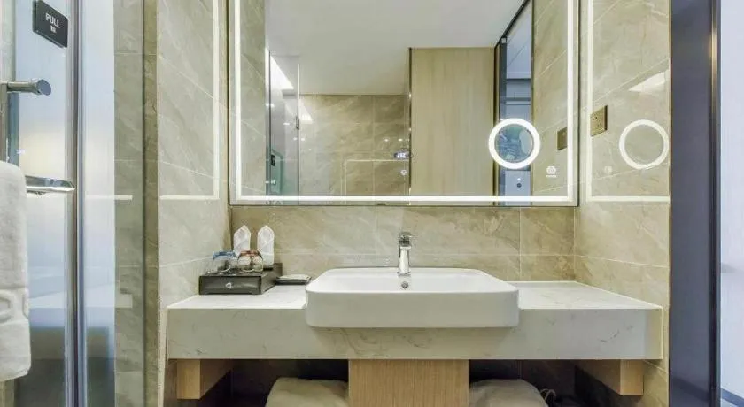 Lavande Hotel Nanchong Xihua Shida