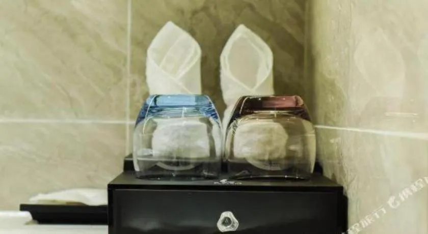 Lavande Hotel Nanchong Xihua Shida