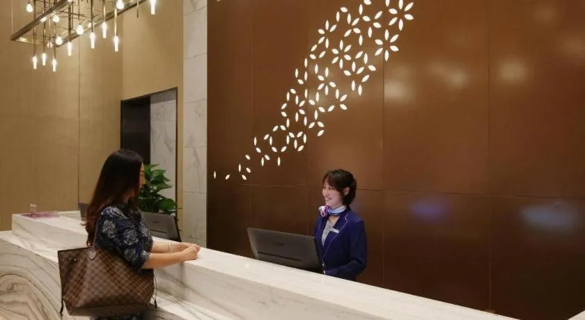 Lavande Hotel Nanchong Xihua Shida