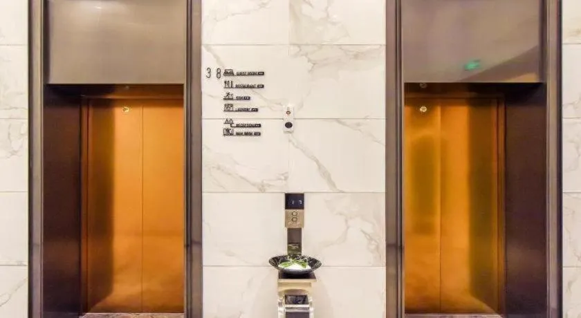 Lavande Hotel Nanchong Xihua Shida