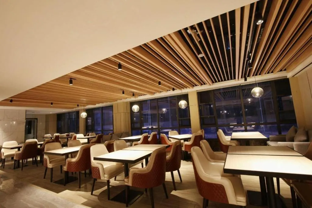 Lavande Hotel Nanchong Xihua Shida