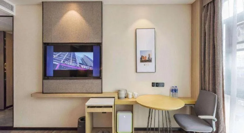 Lavande Hotel Nanchong Xihua Shida