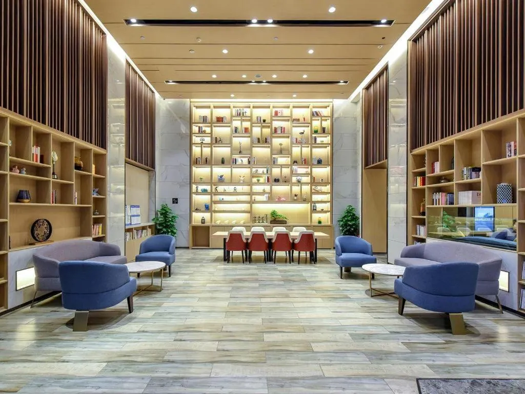 Lavande Hotel Nanchong Xihua Shida