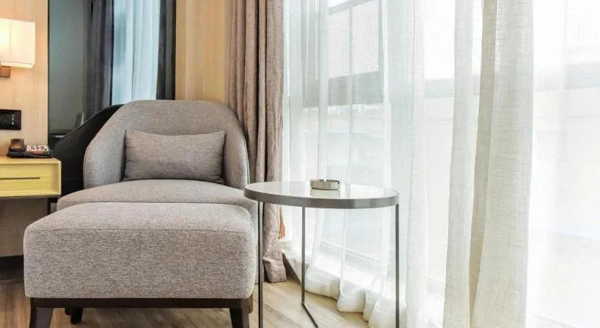 Lavande Hotel Nanchong Xihua Shida