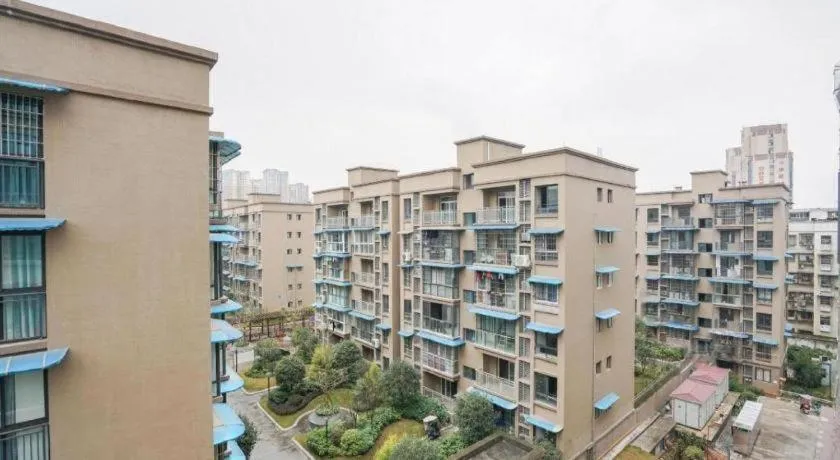 Lavande Hotel Nanchong Xihua Shida