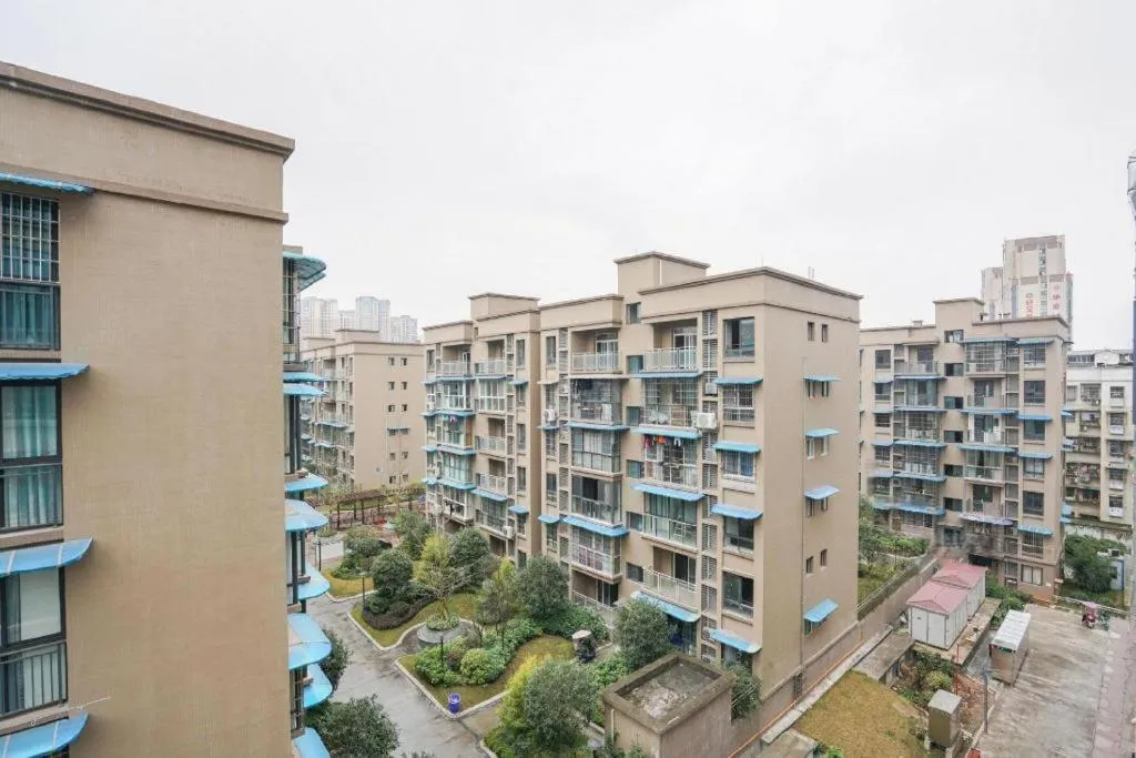 Lavande Hotel Nanchong Xihua Shida