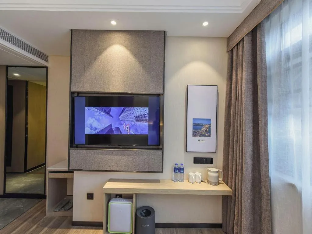 Lavande Hotel Nanchong Xihua Shida